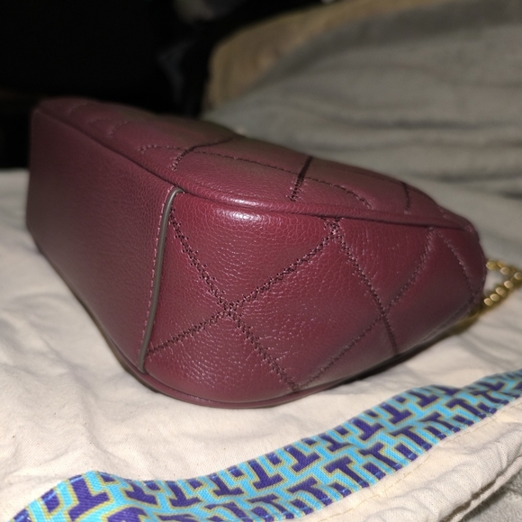Tory Burch Willa Mini Top Handle Bag Burgundy - Picture 10 of 12